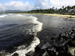 据报道委内瑞拉加勒比海海岸发生石油泄漏